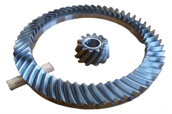 Spiral bevel gear for mining equipment